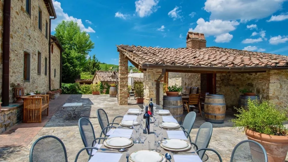 Upper deck dining terrace at Vignamaggio