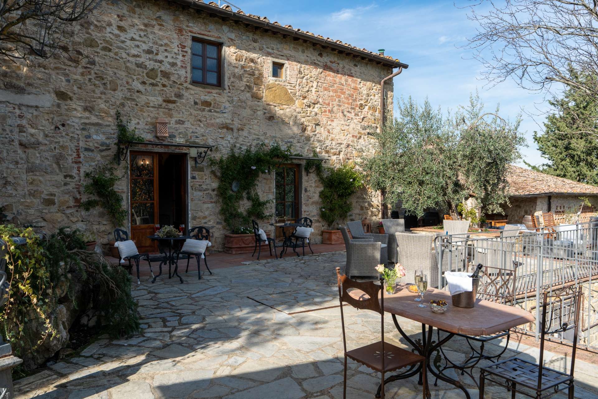 Upper deck at Vignamaggio